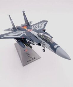 Us Air Force F-15E Fighting Eagle All-Weather Dual Mision 1/100 Scale Model.