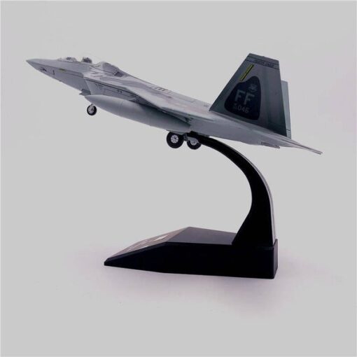 F22 Raptor 1/100 Scale Model. 6