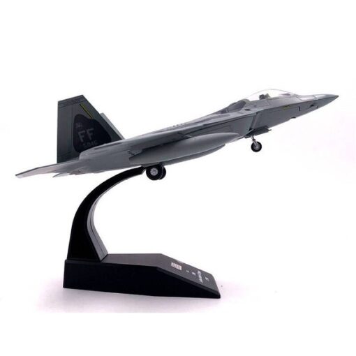 F22 Raptor 1/100 Scale Model. 4